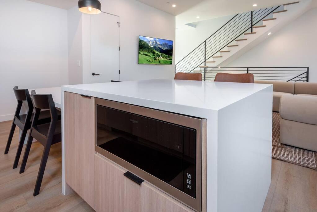 Ferienhaus Westlake Luxury 3br With Free Parking & Bbq Los Angeles