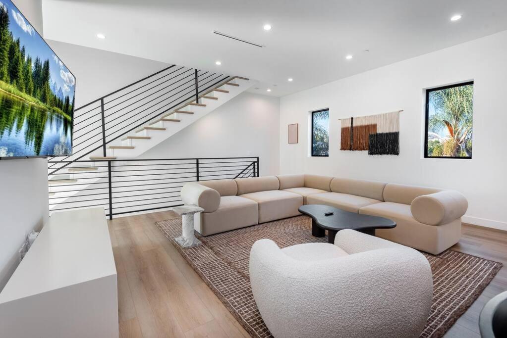 Westlake Luxury 3br With Free Parking & Bbq