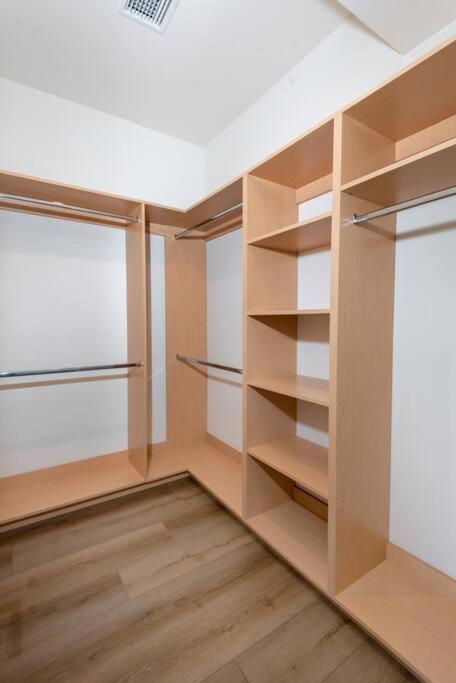 Westlake Luxury 3br With Free Parking & Bbq Los Angeles